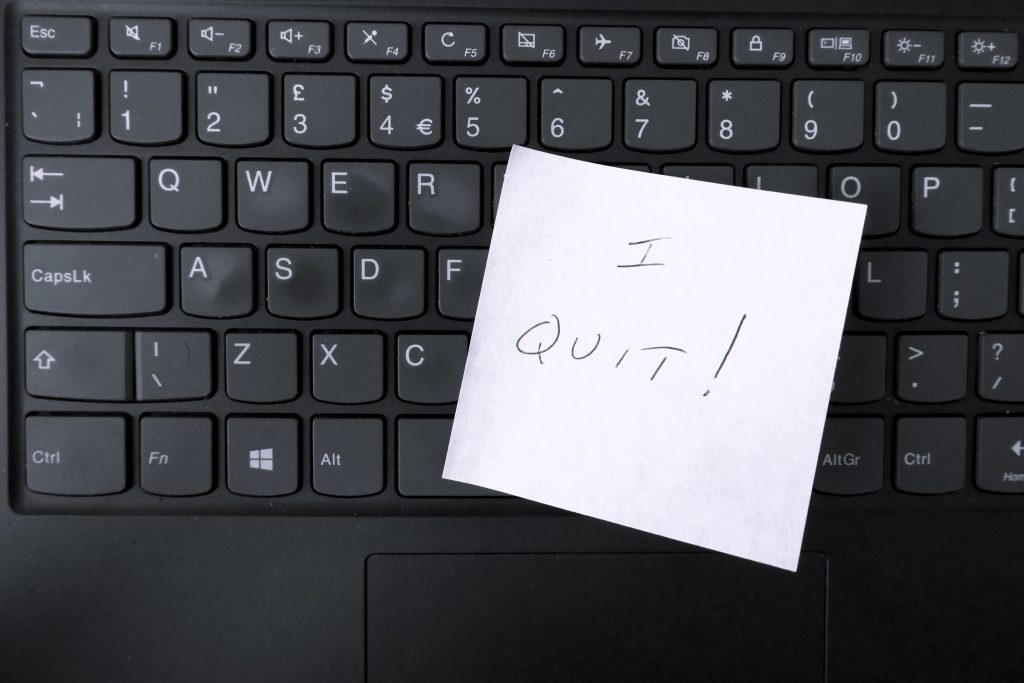 Tastatur mit Post-it "I quit"